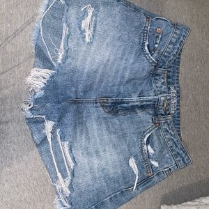 RIPPED HIGH WAISTED SHORTS🦋